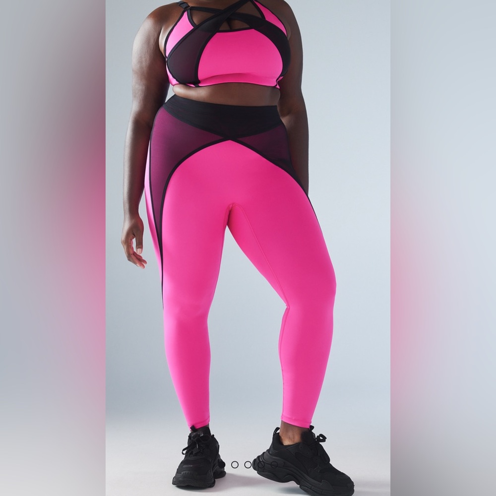 SAVAGExFENTY Pink set